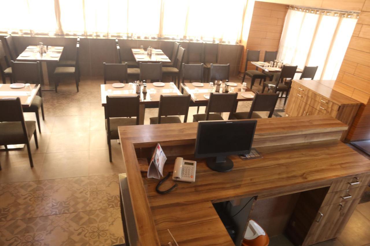 Hotel Grand Ecotel, Aurangabad Экстерьер фото