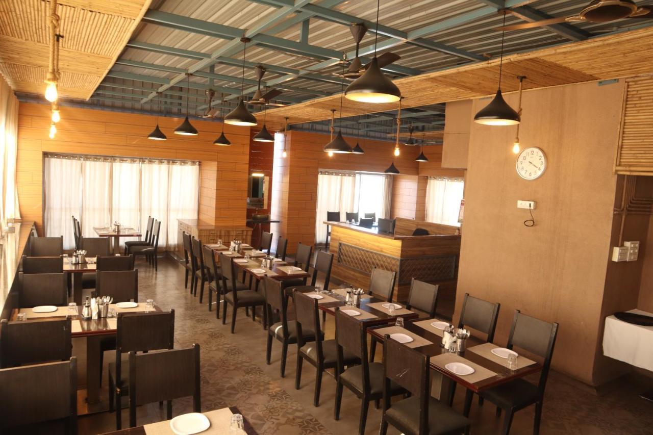 Hotel Grand Ecotel, Aurangabad Экстерьер фото