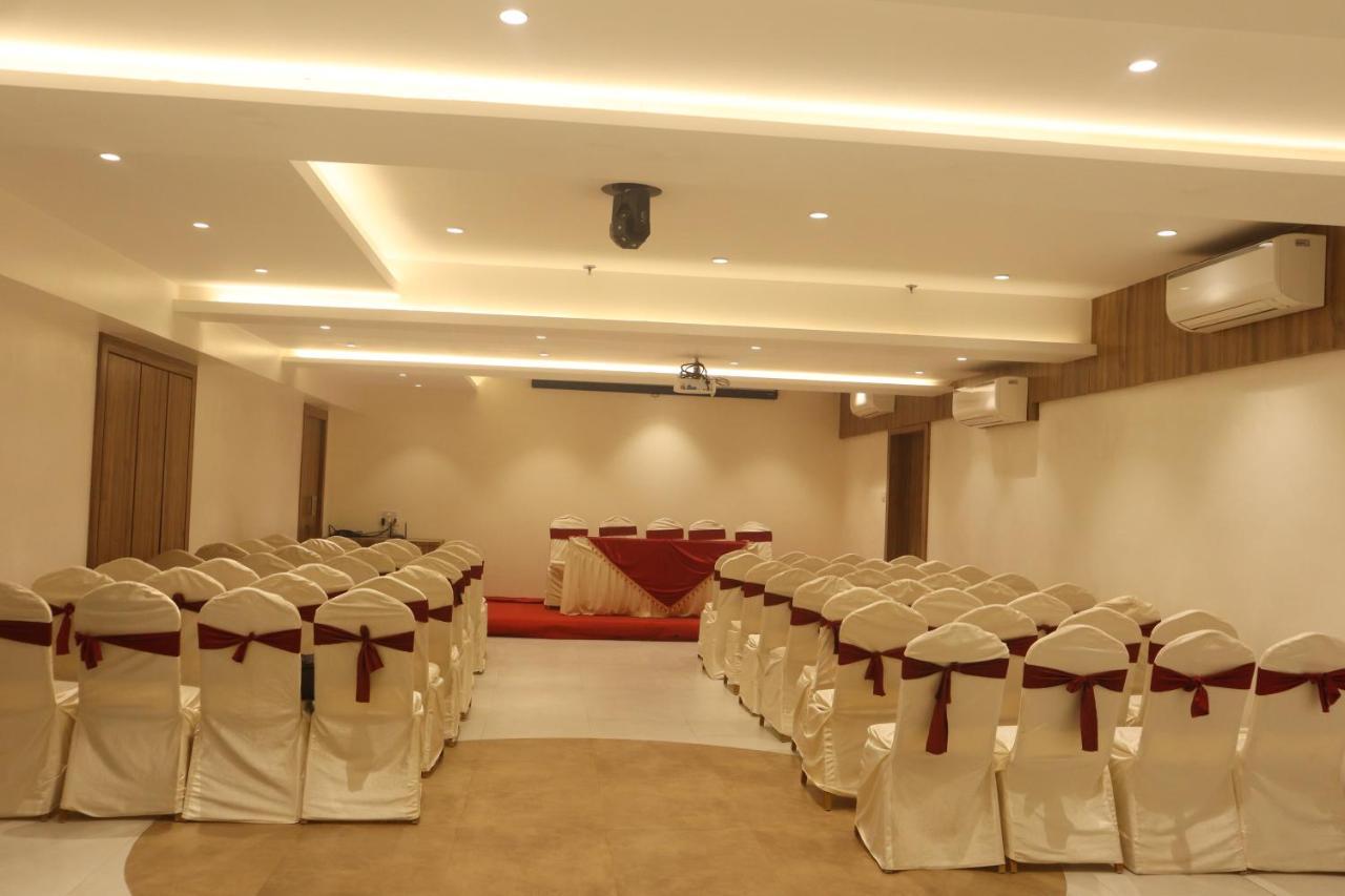 Hotel Grand Ecotel, Aurangabad Экстерьер фото